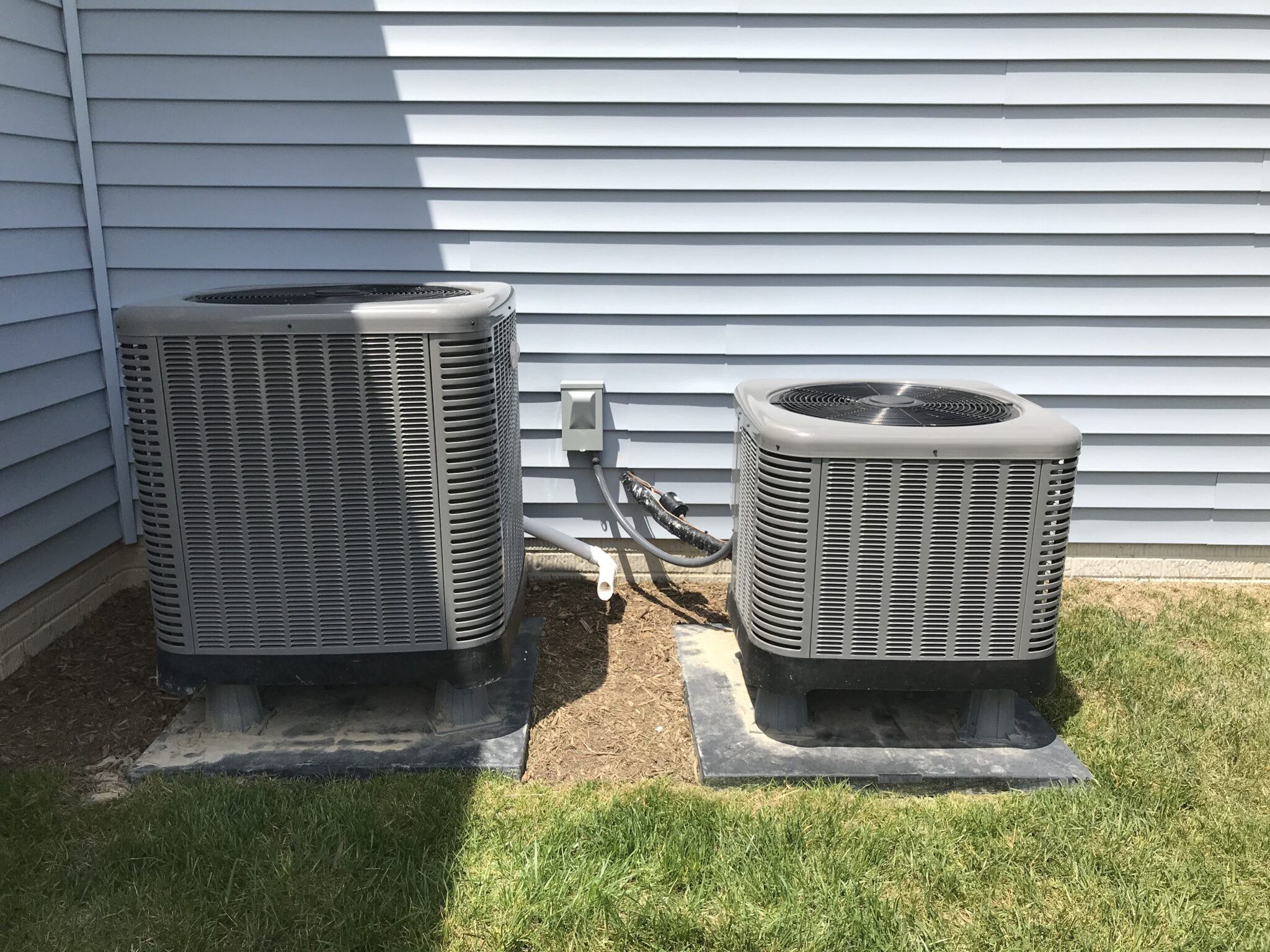 What Is the Difference Between a Heat Pump and a Furnace?