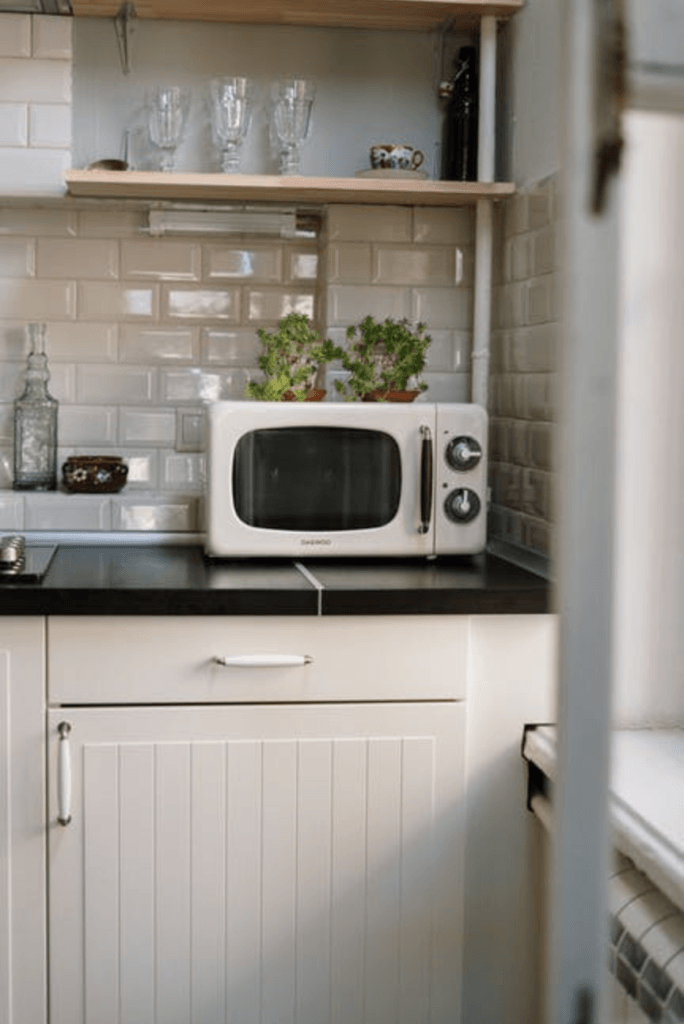 What Is The Best Room To Put An Air Purifier? - Microwave