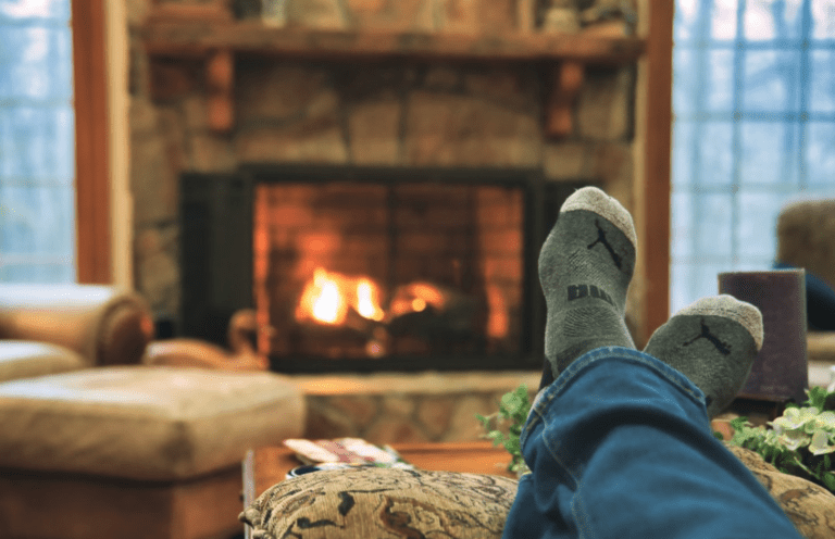 Should the Fireplace Flue Be Open or Closed? - Fireplace view