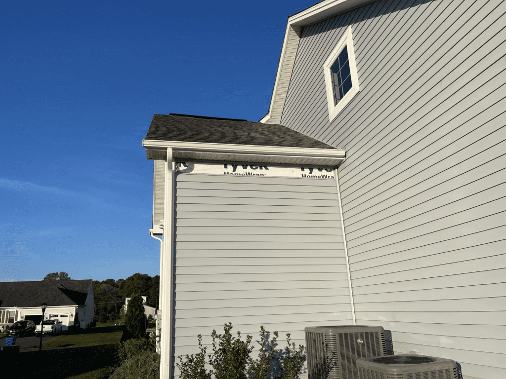 Top Solutions for Falling Vinyl Siding